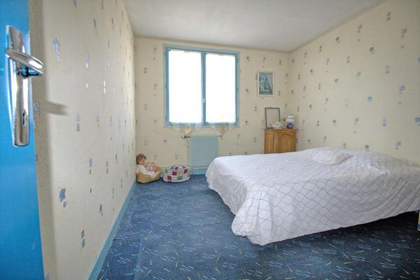 Maison de ville de 176 m²  avec Jardin à TRELAZE à 8 mn de la Madeleine