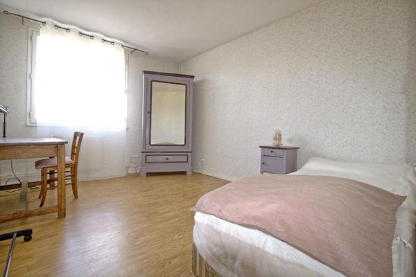 Maison de ville de 176 m²  avec Jardin à TRELAZE à 8 mn de la Madeleine