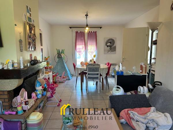 Proche des commodités: Maison avec garage et jardin spacieux Détails des diagnostics énergétiques