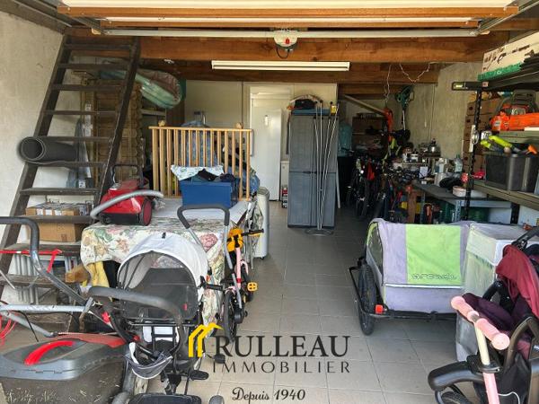 Proche des commodités: Maison avec garage et jardin spacieux Détails des diagnostics énergétiques