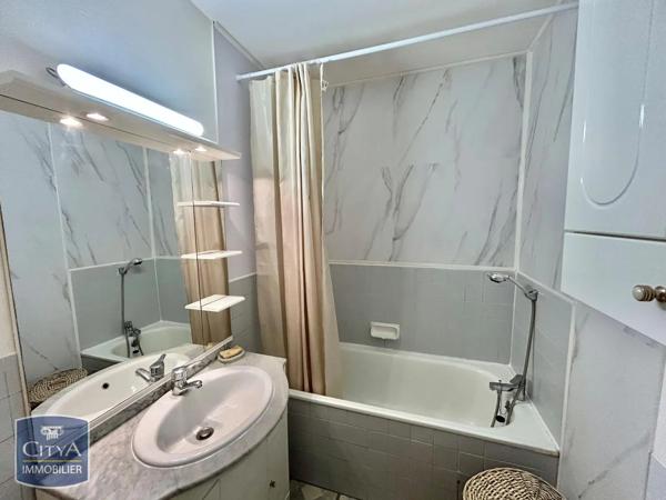 Appartement à louer 2 pièces 32.78m² Chalon-sur-Saône (71100)