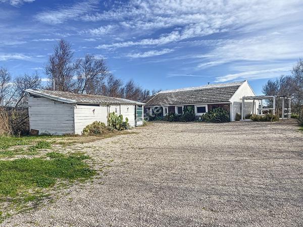 EXCEPTIONNEL aux portes de la Camargue, authentique Cabane de Gardian de 94m²