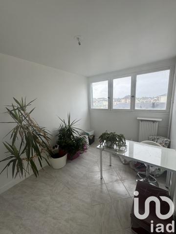Appartement 4 pièces de 75 m² à Fleury-les-Aubrais (45400)