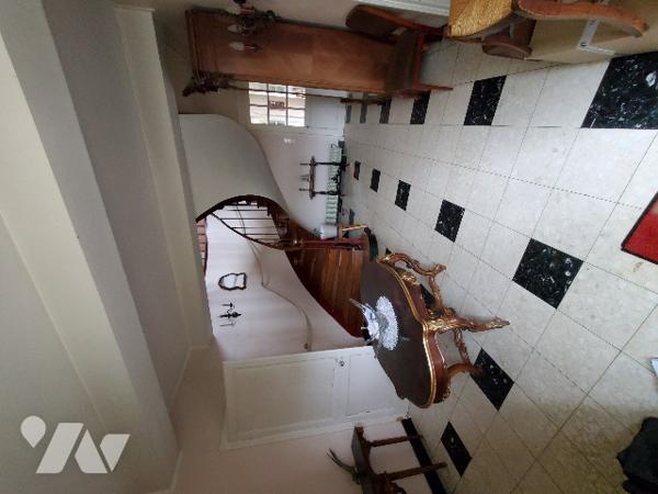 A VENDRE A AUMALE belle demeure d'environ 534 m²