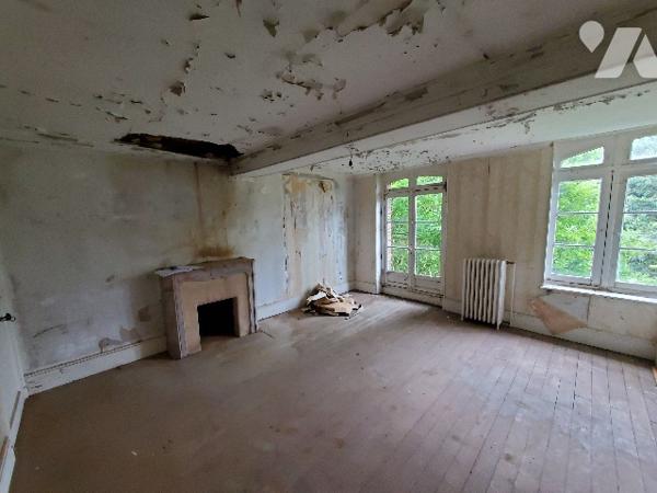 A VENDRE A AUMALE belle demeure d'environ 534 m²