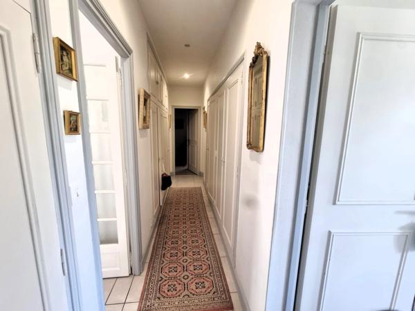 CHÂTEAU D'OLÉRON (17), A Vendre belle propriété de 268m², 185m² habitable édifiée sur gd terrain paysagé de 3.535m²