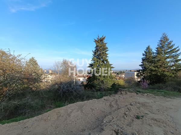 Boën-sur-Lignon   parcelle viabilisée  709 m²