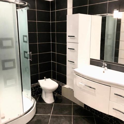CENTRE VILLE TOULON - TOUT A PROXIMITE - APPARTEMENT DE TYPE 3 - CELLIER -