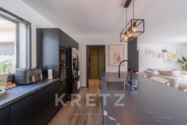 Villa contemporaine au coeur du maquis