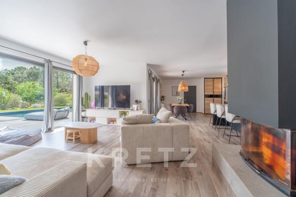 Villa contemporaine au coeur du maquis