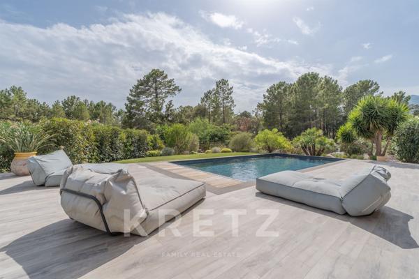 Villa contemporaine au coeur du maquis