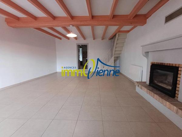 Location Maison 3 pièces 88 m2 à Lhommaizé