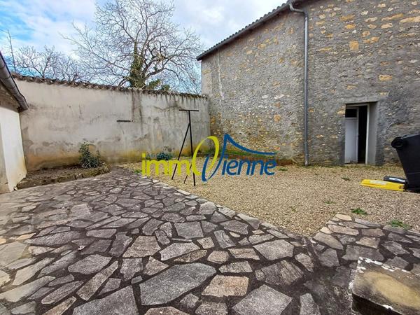 Location Maison 3 pièces 88 m2 à Lhommaizé
