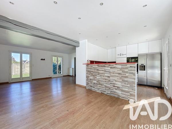Maison à vendre 6 pièces 144 m² Sainte-Gemme-Moronval