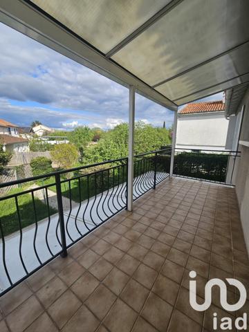 Maison 4 pièces de 125 m² à Angoulême (16000)