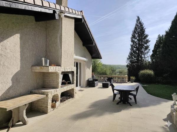 Maison à vendre 7 pièces VOEUIL ET GIGET (16)