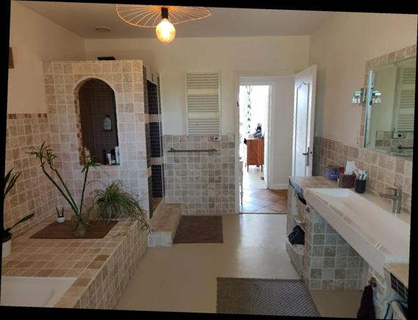 Maison à vendre 7 pièces VOEUIL ET GIGET (16)