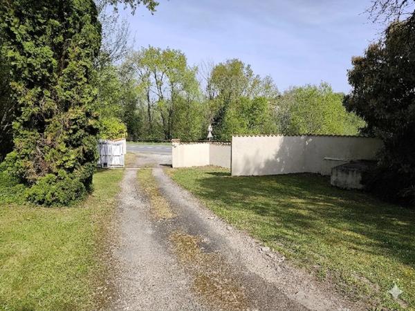 Maison à vendre 7 pièces VOEUIL ET GIGET (16)