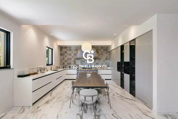 Villa 15 pièces à vendre St Paul - 06570 / Réf: 86775948