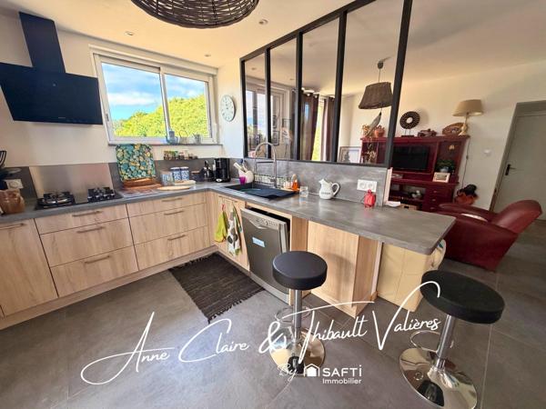 Jolie maison en pierre entièrement rénovée