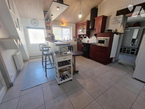 A vendre à Romorantin (41), située dans un quartier prisé pour son calme et sa qualité de vie, ...