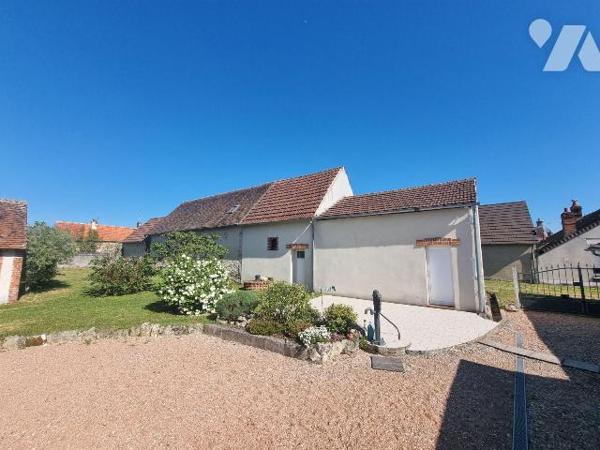 A vendre à Romorantin (41), située dans un quartier prisé pour son calme et sa qualité de vie, ...