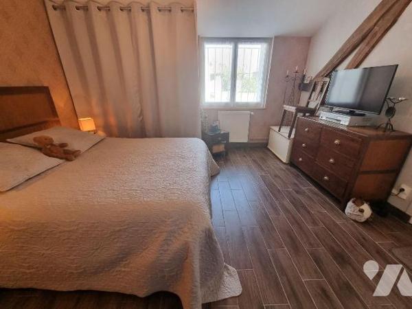 A vendre à Romorantin (41), située dans un quartier prisé pour son calme et sa qualité de vie, ...