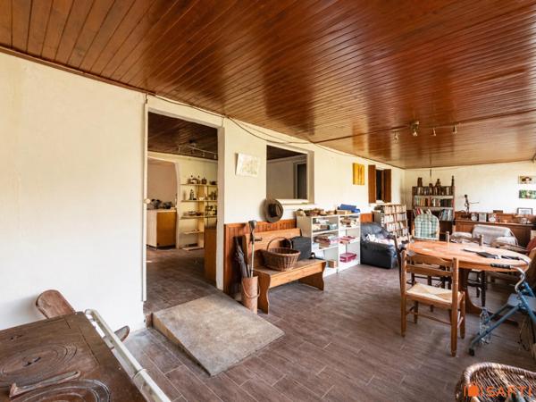 Maison autonome en pleine nature