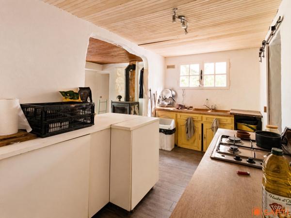 Maison autonome en pleine nature