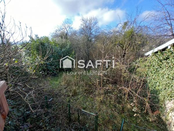 MAISON DE VILLAGE A RENOVER AVEC 2 GRANGES