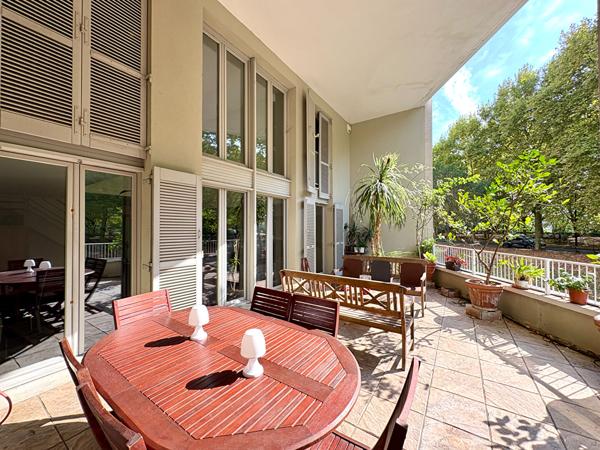 Bordeaux Bastide - Appartement 5 pièces de 158.37m² - Terrasse et parking , Bordeaux