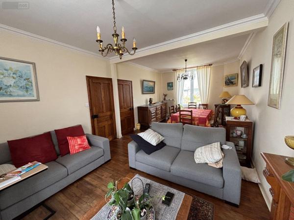Maison de ville à vendre à Briec dans le Finistère (29510), ref : MAIS/1068   
Centre Ville