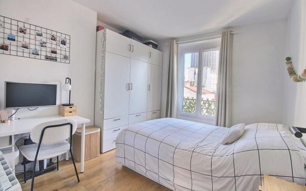 Appartement à vendre    2 pièces • 33,79 m2 Paris 15