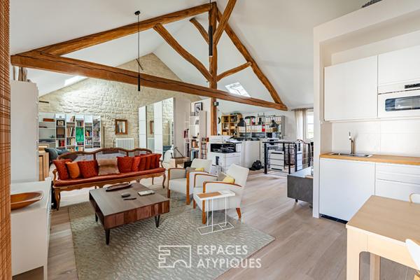 Demeure du XVIIIème entièrement rénovée par un architecte localisée dans le coeur historique de Carrieres Sur Seine
