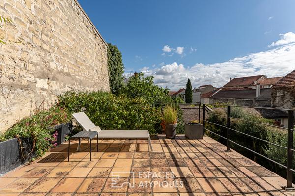 Demeure du XVIIIème entièrement rénovée par un architecte localisée dans le coeur historique de Carrieres Sur Seine
