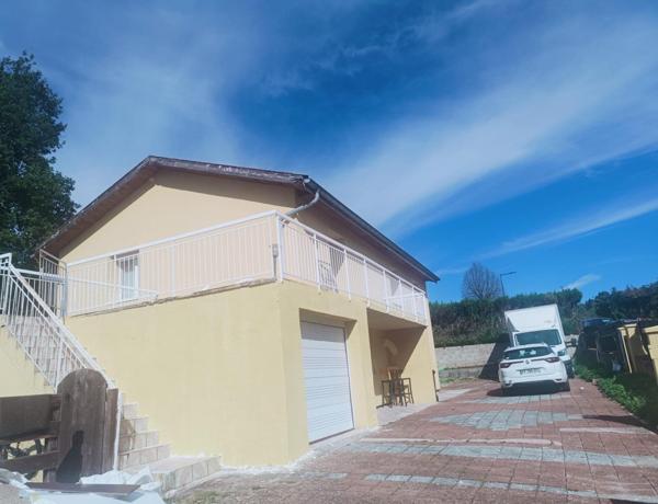 Grande maison sur deux niveaux, Idéale pour investissement ou résidence principale