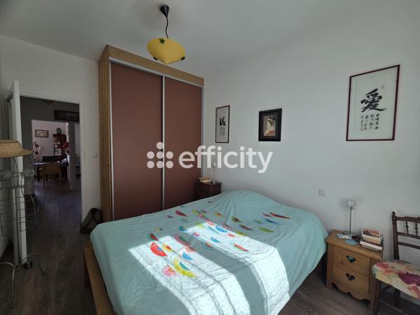 Appartement
         3 pièces
        - 72 m² Bien prestige 480 000 € *
