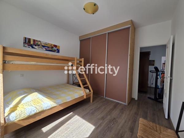 Appartement
         3 pièces
        - 72 m² Bien prestige 480 000 € *