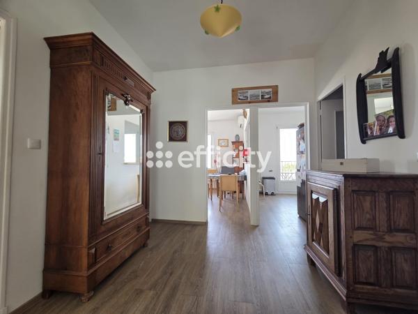 Appartement
         3 pièces
        - 72 m² Bien prestige 480 000 € *