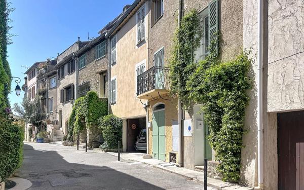 Maison à vendre    2 pièces •  Cagnes-sur-Mer