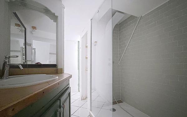 Maison à vendre    2 pièces •  Cagnes-sur-Mer