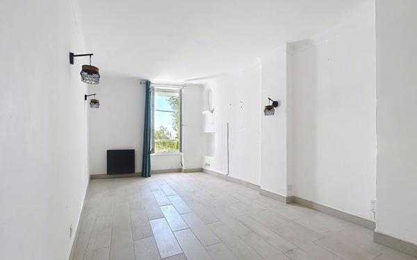 Maison à vendre    2 pièces •  Cagnes-sur-Mer