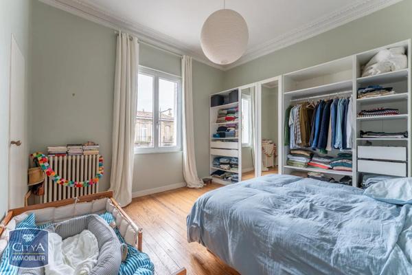 Maison à vendre 6 pièces 155m² Bordeaux (33800)