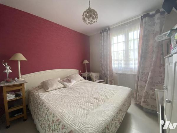 MAISON A DEUX PAS DES REMPARTS- T4 AVEC JARDIN