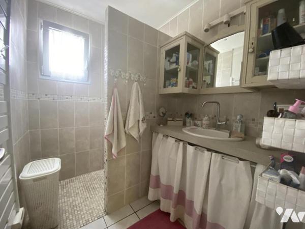 MAISON A DEUX PAS DES REMPARTS- T4 AVEC JARDIN