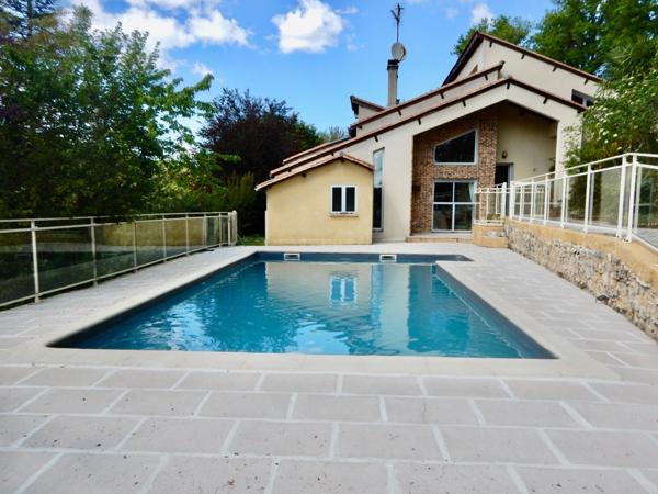 Maison d'architecte 10 pièces.