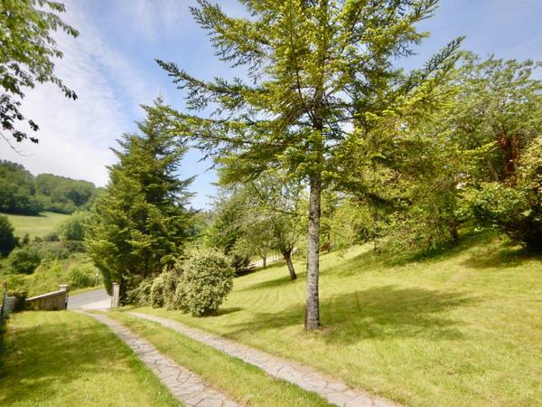 Maison d'architecte 10 pièces.