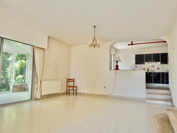 Maison d'architecte 10 pièces.