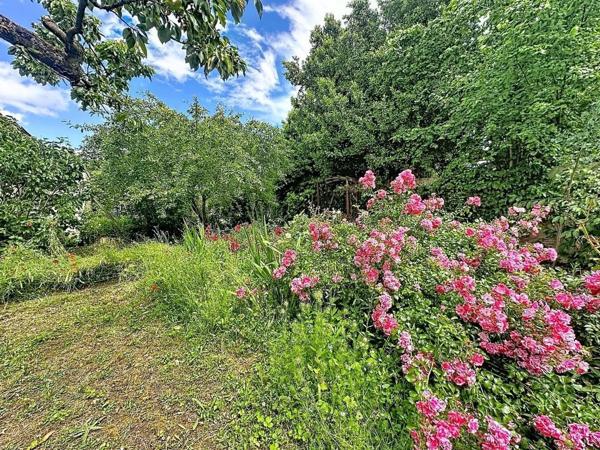 Maison meulière avec jardin sud & garage — RER D à pied !