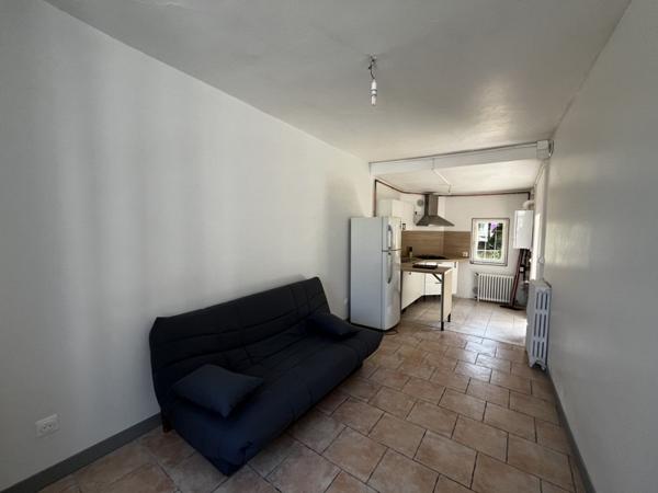 Appartement à louer 740 € CC Bourges 2 p 48 m² DPE D